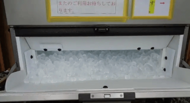 山形エリア（三瀬） 氷販売の様子